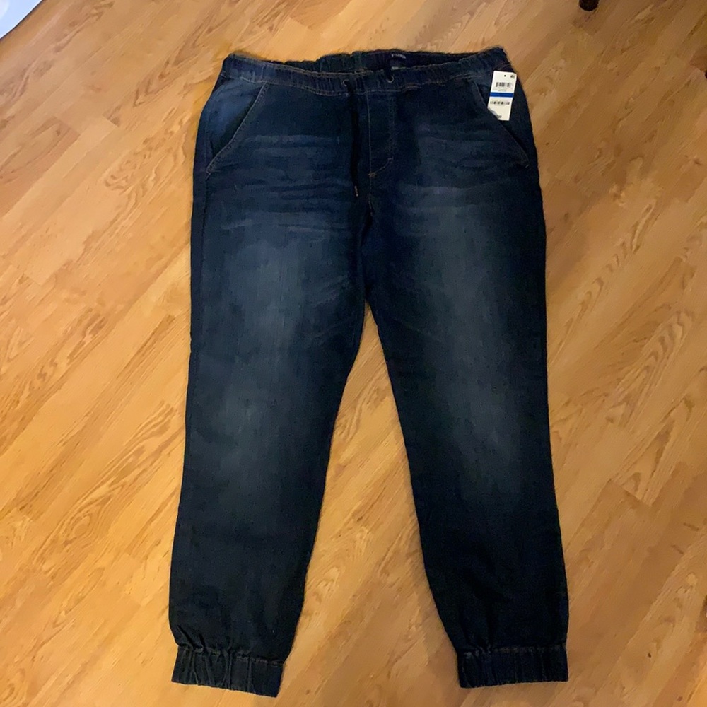 NWT. Joggers American Rag